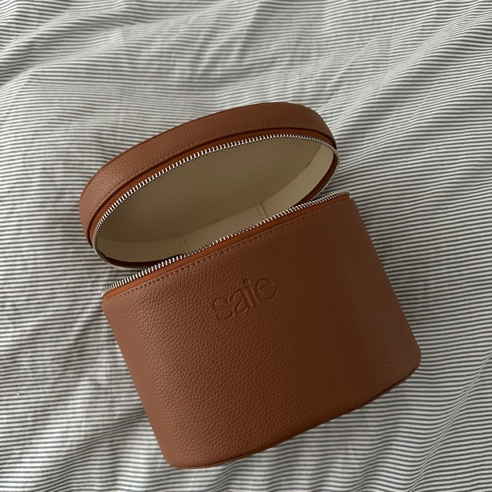 Saie vanity case - SOLD
